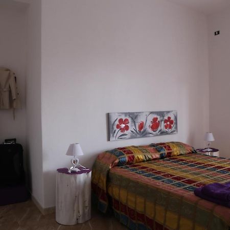 S'Orgosa Bed & Breakfast ออร์โกโซโล ภายนอก รูปภาพ