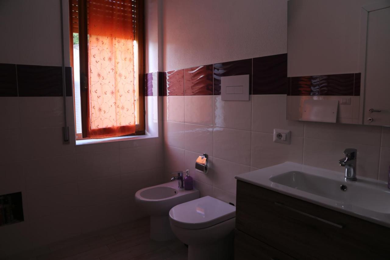 S'Orgosa Bed & Breakfast ออร์โกโซโล ภายนอก รูปภาพ